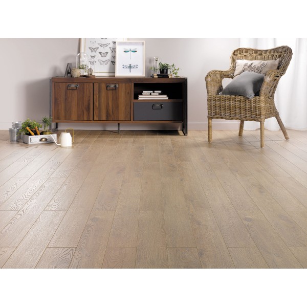 Sol Stratifié Solid Plus Bâton Rompu, 12mm : 529 AMANDE